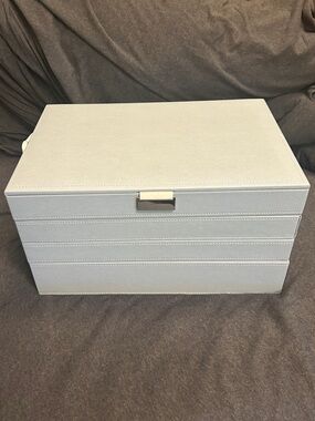 Light blue Leatherette Multi-Tier Jewelry Storage Box